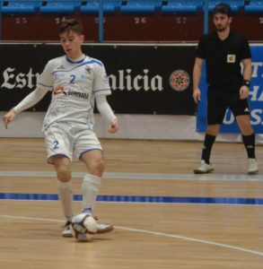 Álex Naveira de O Parrulo, se estrenará en la Segunda División ¨B¨