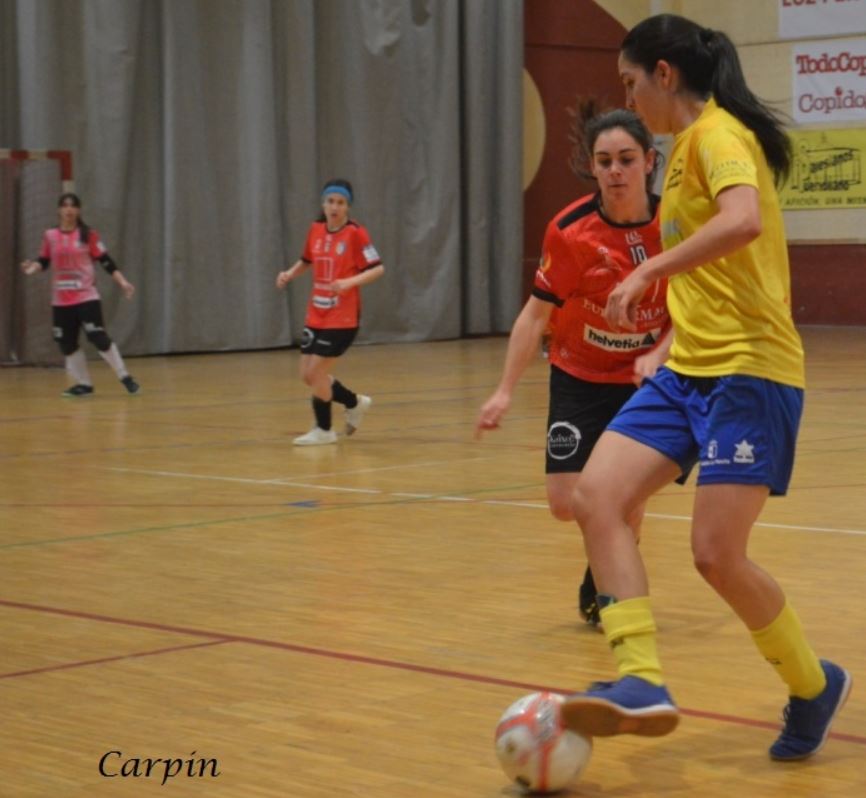 Mariana, renueva con el C.D. Salesianos Puertollano