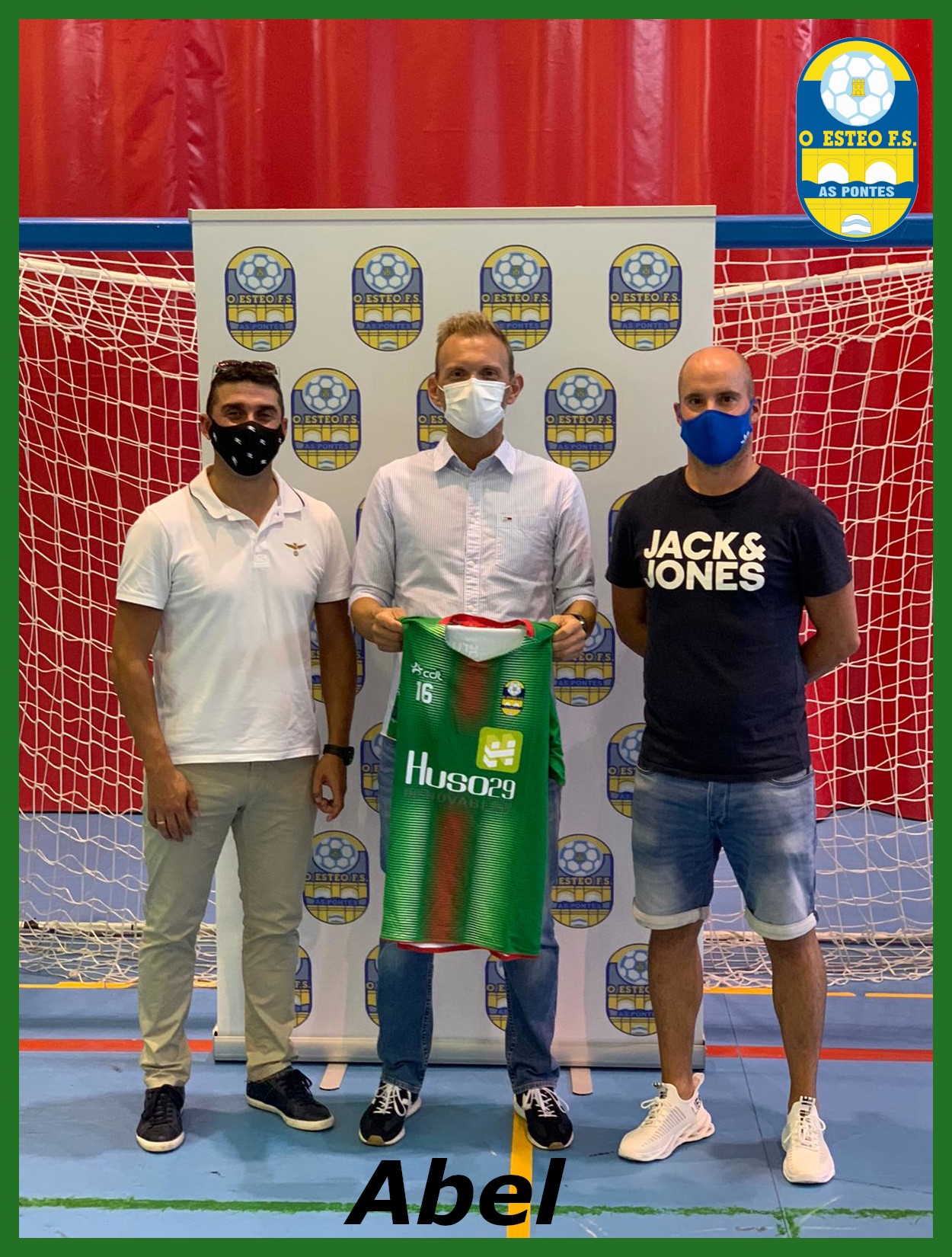 Fran Fernández presidente del O Esteo presenta al nuevo técnico Abel Cernadas