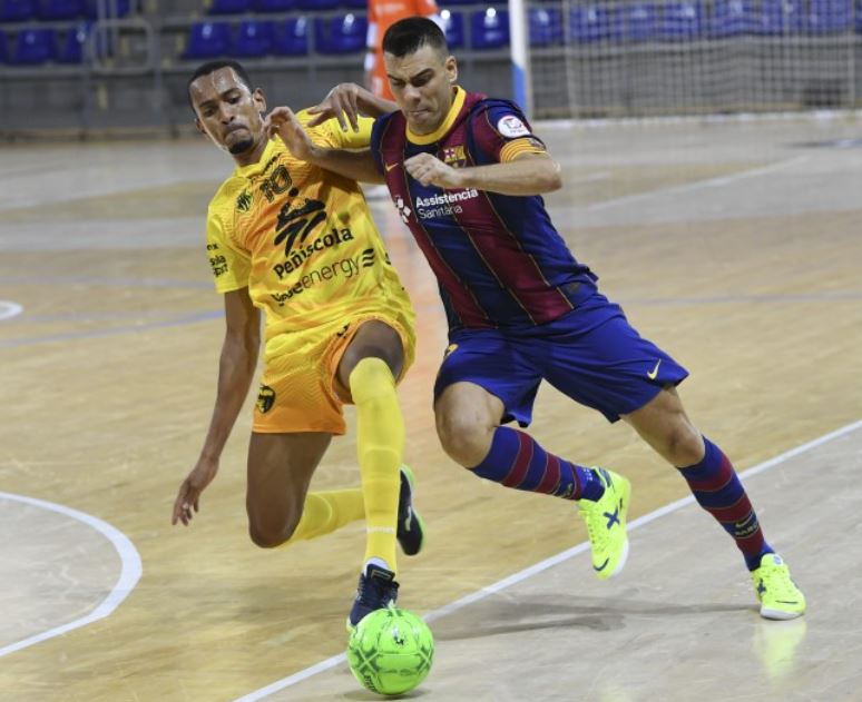 Victoria de ¨prestigio¨ del Peñiscola ante el FC Barcelona ( 3 – 4 )