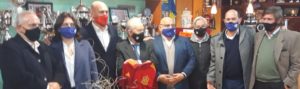 Luis Rubiales y Rafael Louzan visitan la sede del Viaxes Amarelle FSF en Santa Comba