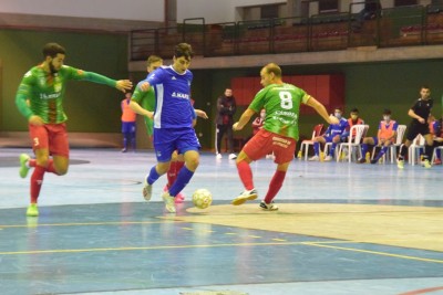 El Cidade de Narón cae por la mínima en el derbi ante el O Esteo ( 1- 2 )