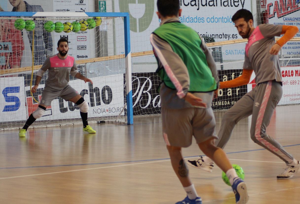 Duelo de gallitos en El Ejido
