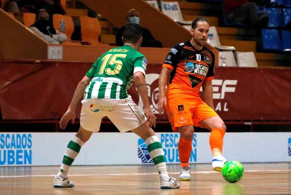 Burela P. Rubén consigue tres importantes puntos ante el Real Betis Futsal ( 5 – 3 )