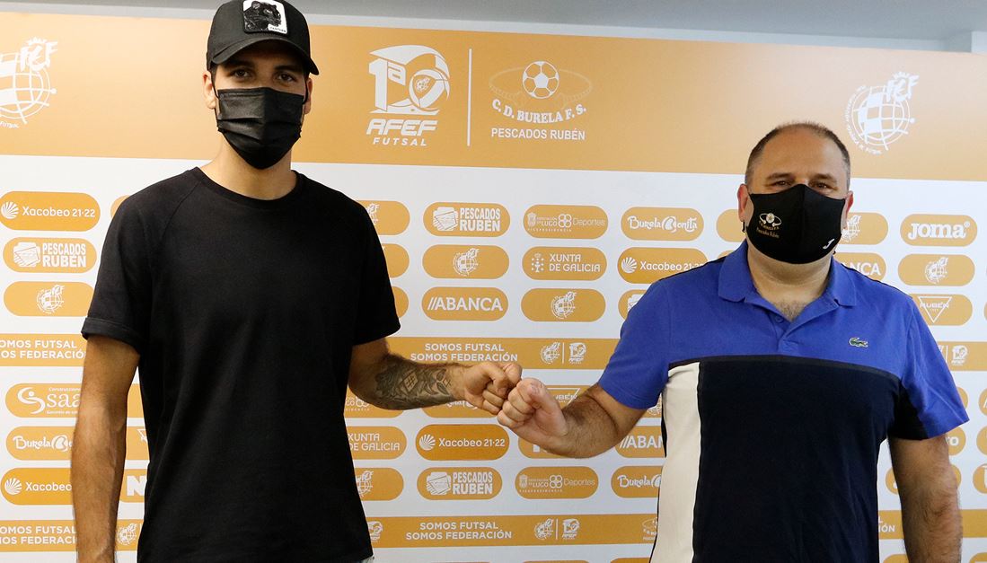 Pitero amplia su contrato con el Burela Pescados Rubén