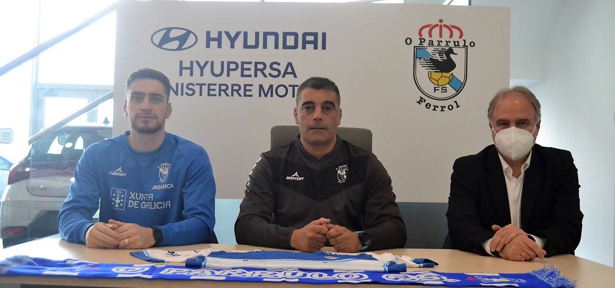 Oscar Vigo analiza el partido ante el CD Leganés en las instalaciones de Finisterre Motor