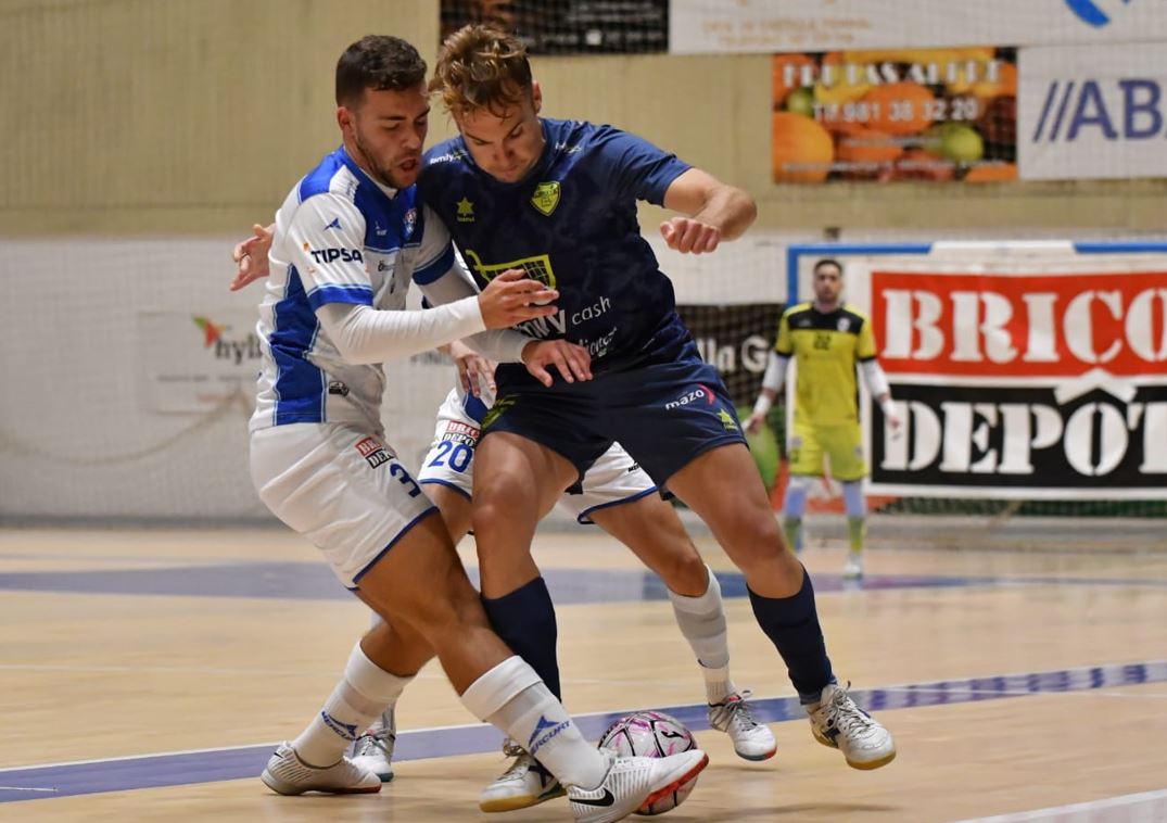 O Parrulo Ferrol suma y sigue ante el Family Cash Alzira con la magia de Adri
