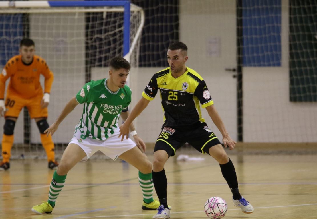 O Parrulo Ferrol regresa con un punto de Sevilla ante el Betis Futsal  ( 4 – 4 )
