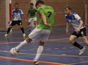Kevin Chis da tres puntos a O Parrulo Ferrol ante el filial del Palma Futsal