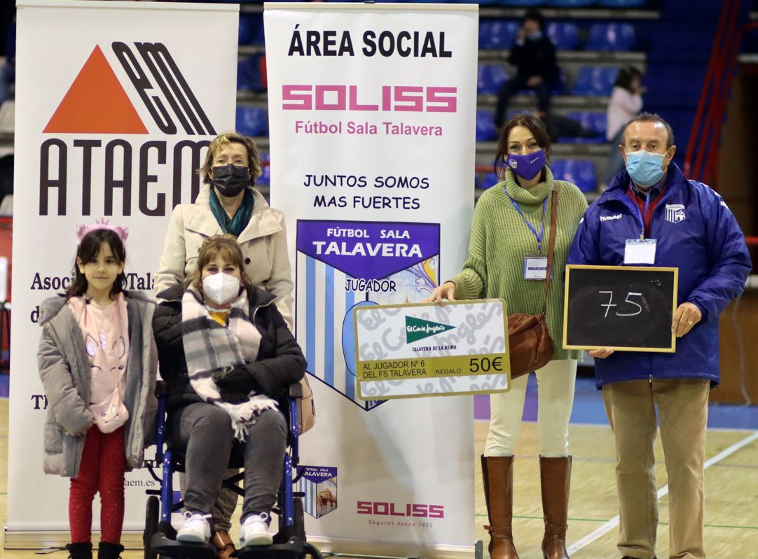 El Soliss Fútbol Sala Talavera recibió a la asociación ATAEM dentro de su programa del área social del club