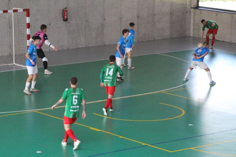 O Esteo se estrena en el CEIPMonte Caxado ante el Unión Arroyo